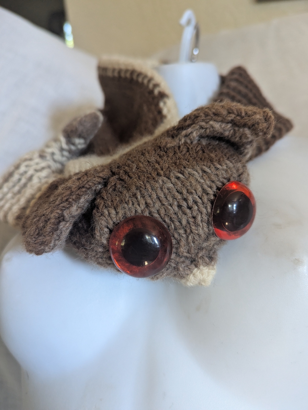 New Whimsical SLOTH Hand Knit Scarf in Brown and Cream - Picture 6 of 7